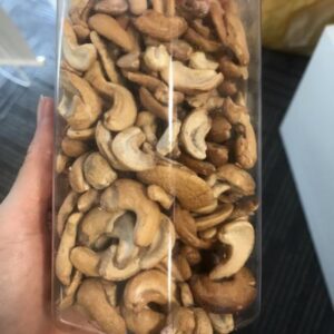 Hạt điều vỡ hỗn hợp bóc vỏ rang muối