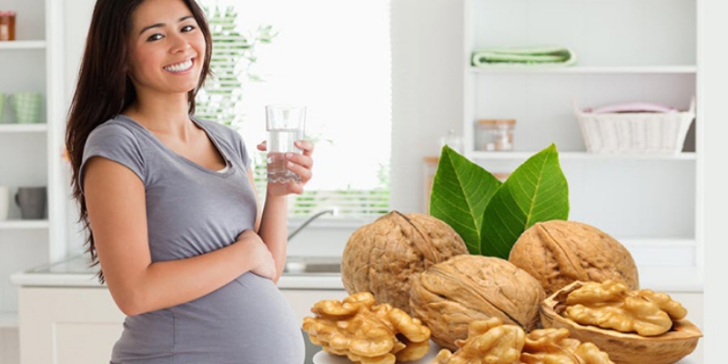 bầu 3 tháng đầu ăn hạt óc chó được không