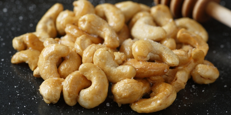 Thưởng thức hạt điều rang caramel một cách an toàn và hợp lý