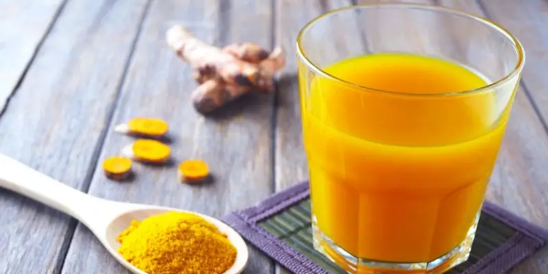 Ai không nên uống nghệ mật ong